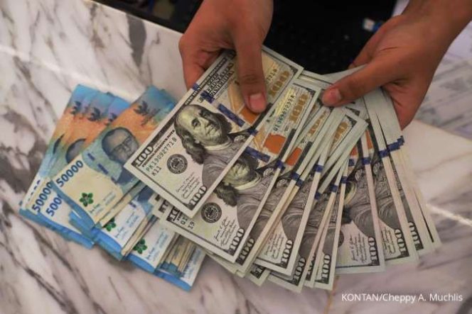 
					Rupiah tertekan, antrean kopi tetap panjang, ini kata ekonom soal lipstick effect