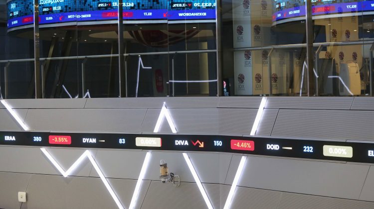 IHSG Diprediksi Naik, ADRO, ASII, ISAT Jadi Favorit Analis