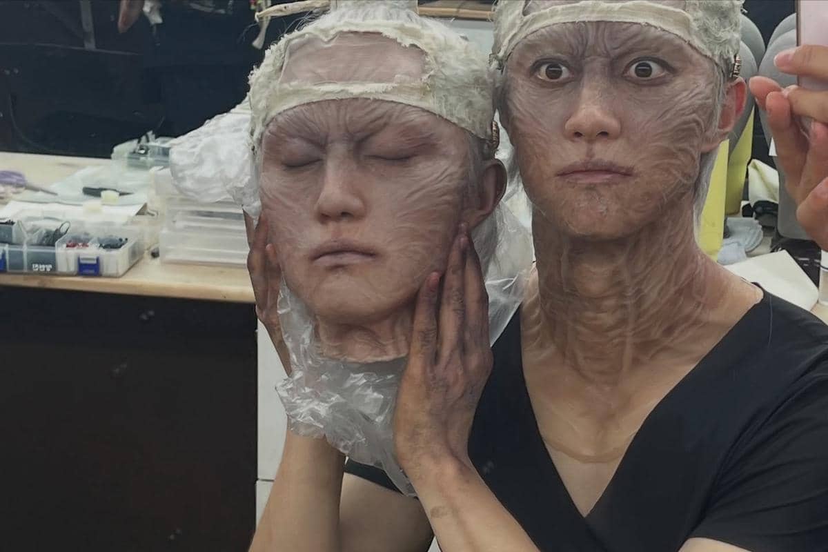 Tantangan Kwak Dong Yeon Jadi Roh Jahat di The East Palace, Make Up 4 Jam!