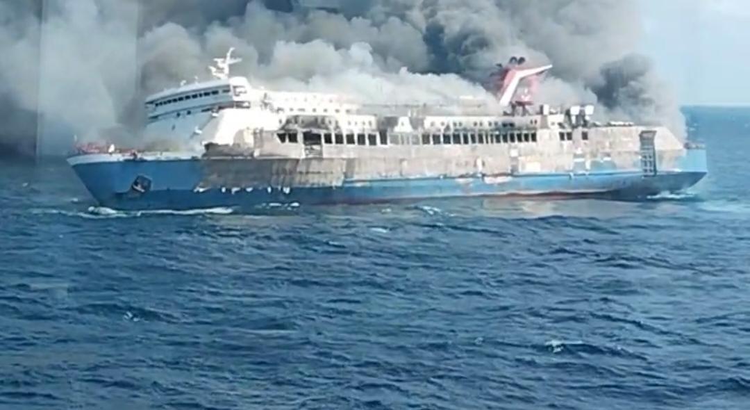 Fakta Kebakaran KMP Mutiara Sentosa 2: Kronologi Lengkap dari Basarnas hingga Penumpang Melompat ke Laut